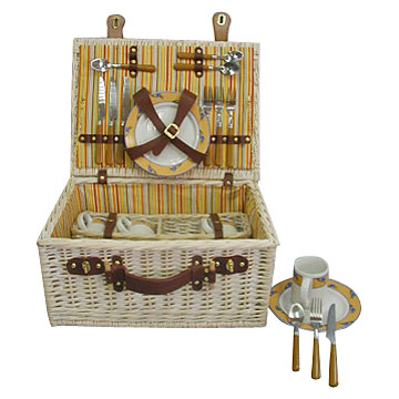 Willow picnic basket  